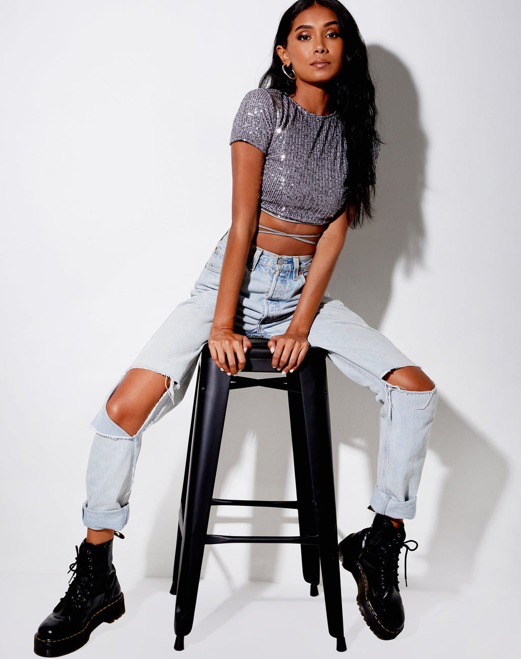Tasya Crop Top in drappeggio di paillettes argento