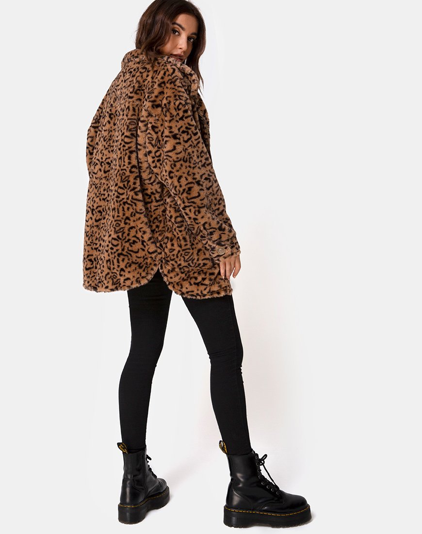Immagine del cappotto di pelliccia di orsacchiotto in leopardo marrone