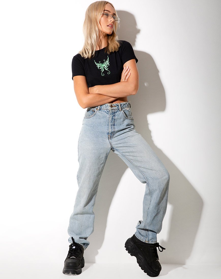 Immagine di Tindy Crop Top in nero con farfalla verde embro