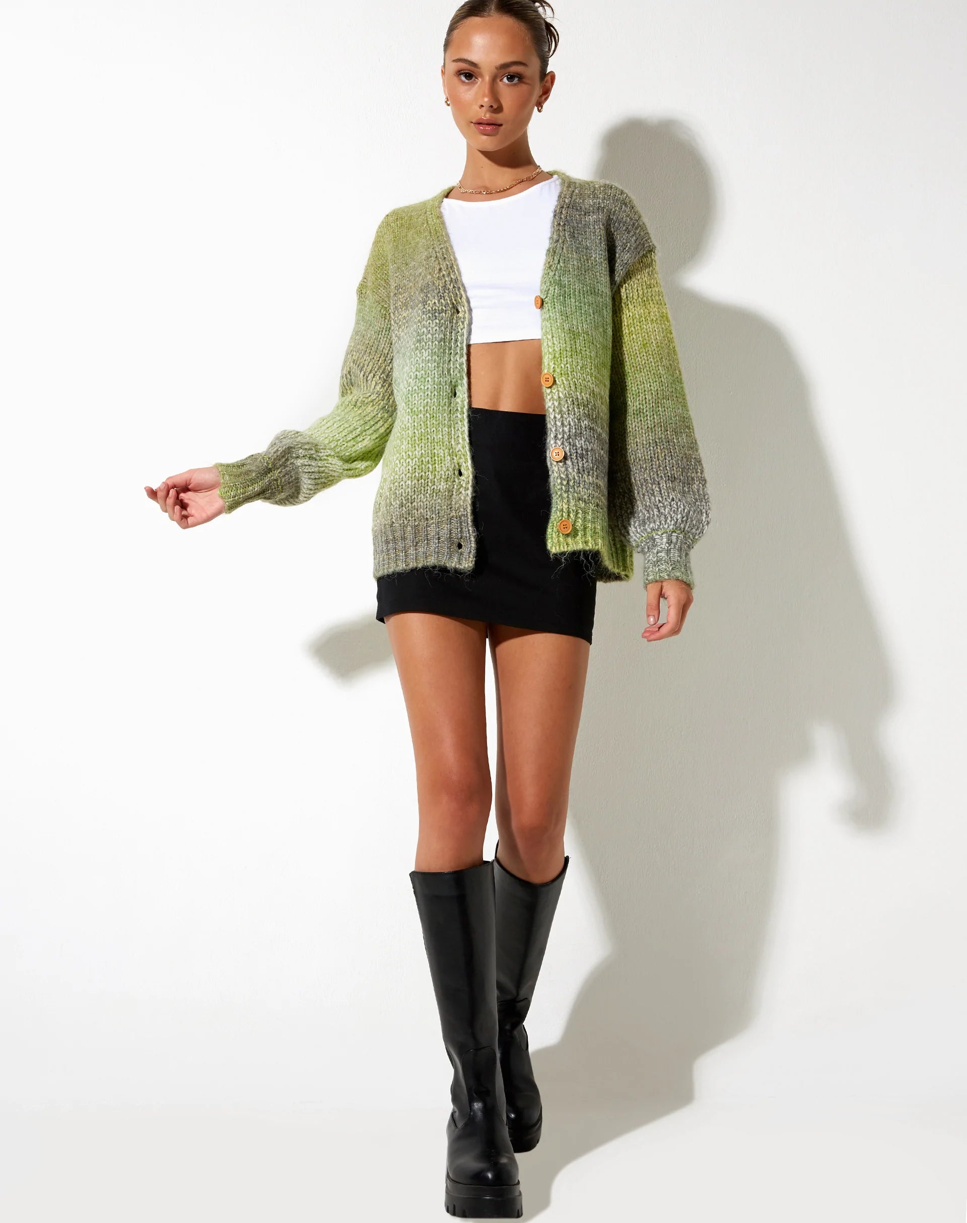 immagine di Uriela Cardi in verde pastello