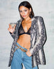Immagine di Verra Blazer oversize in PU Beige Snake