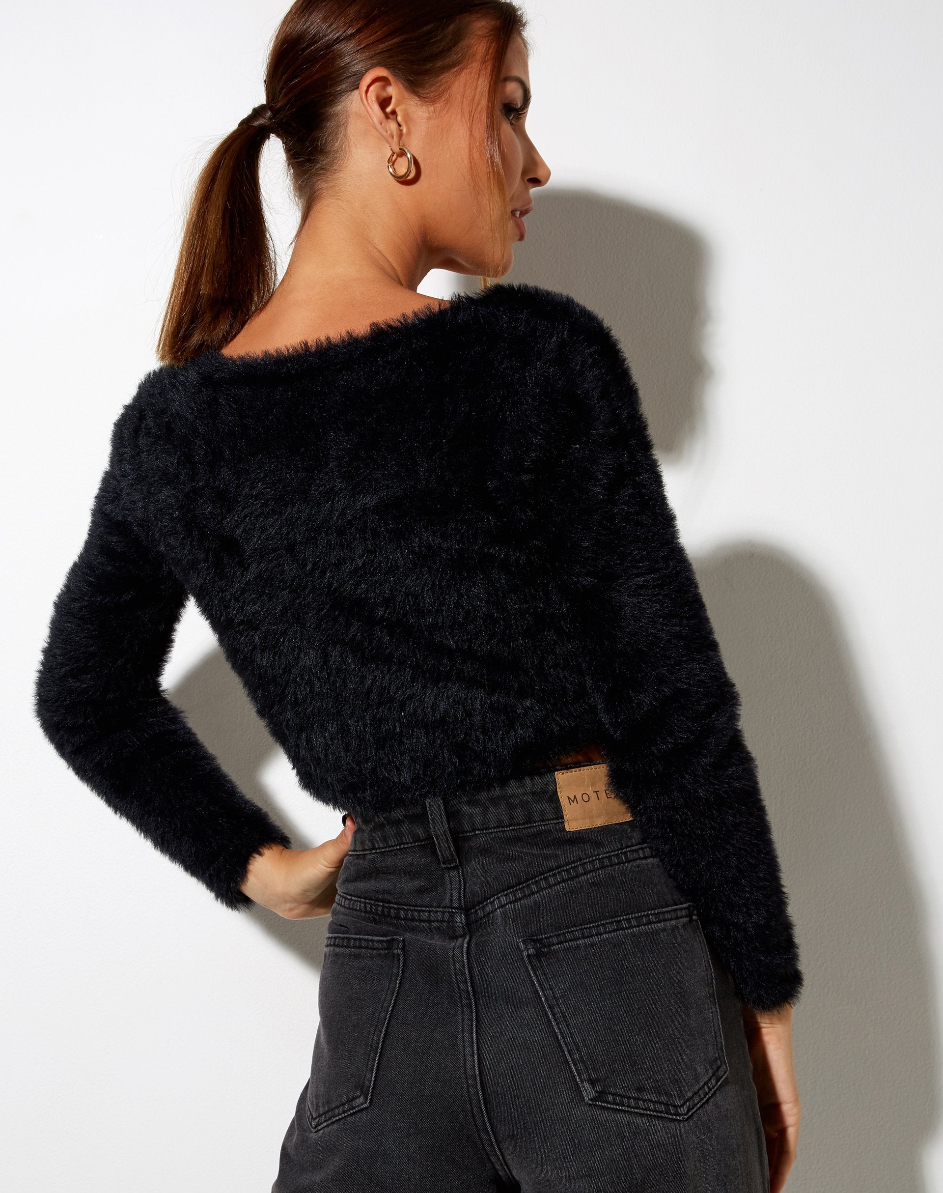 Immagine di Vima Cardigan cropped in maglia nero