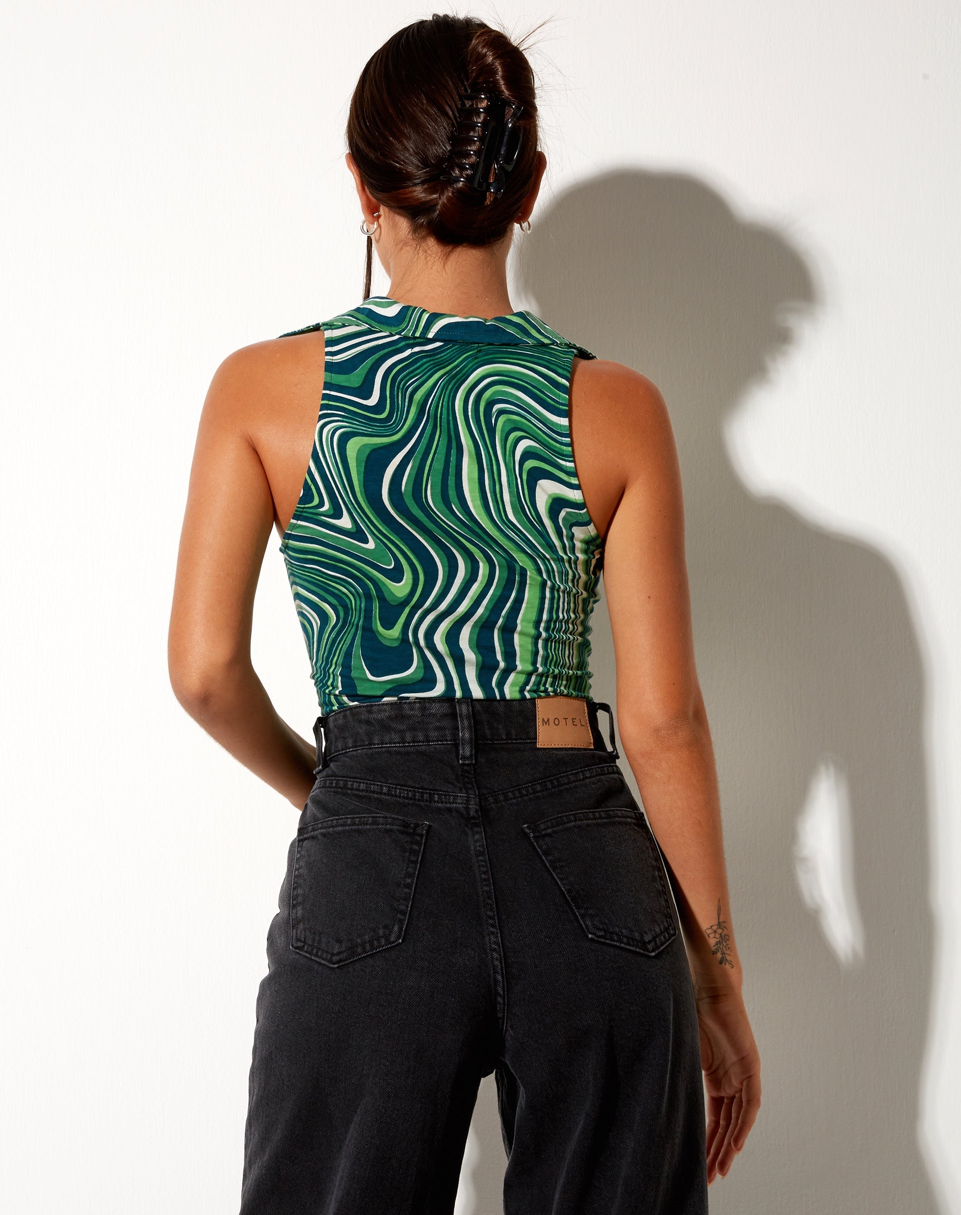 Immagine di Vende Gilet Top in verde ondulato anni '70