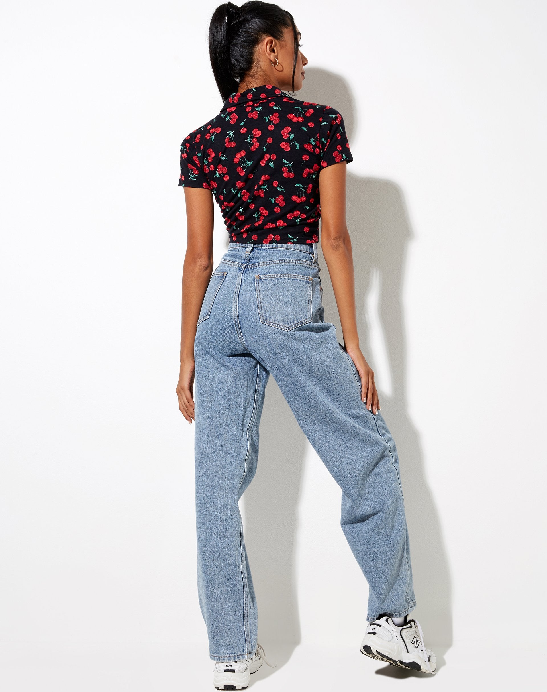 Immagine di Wuma Shirt in Cherries Black