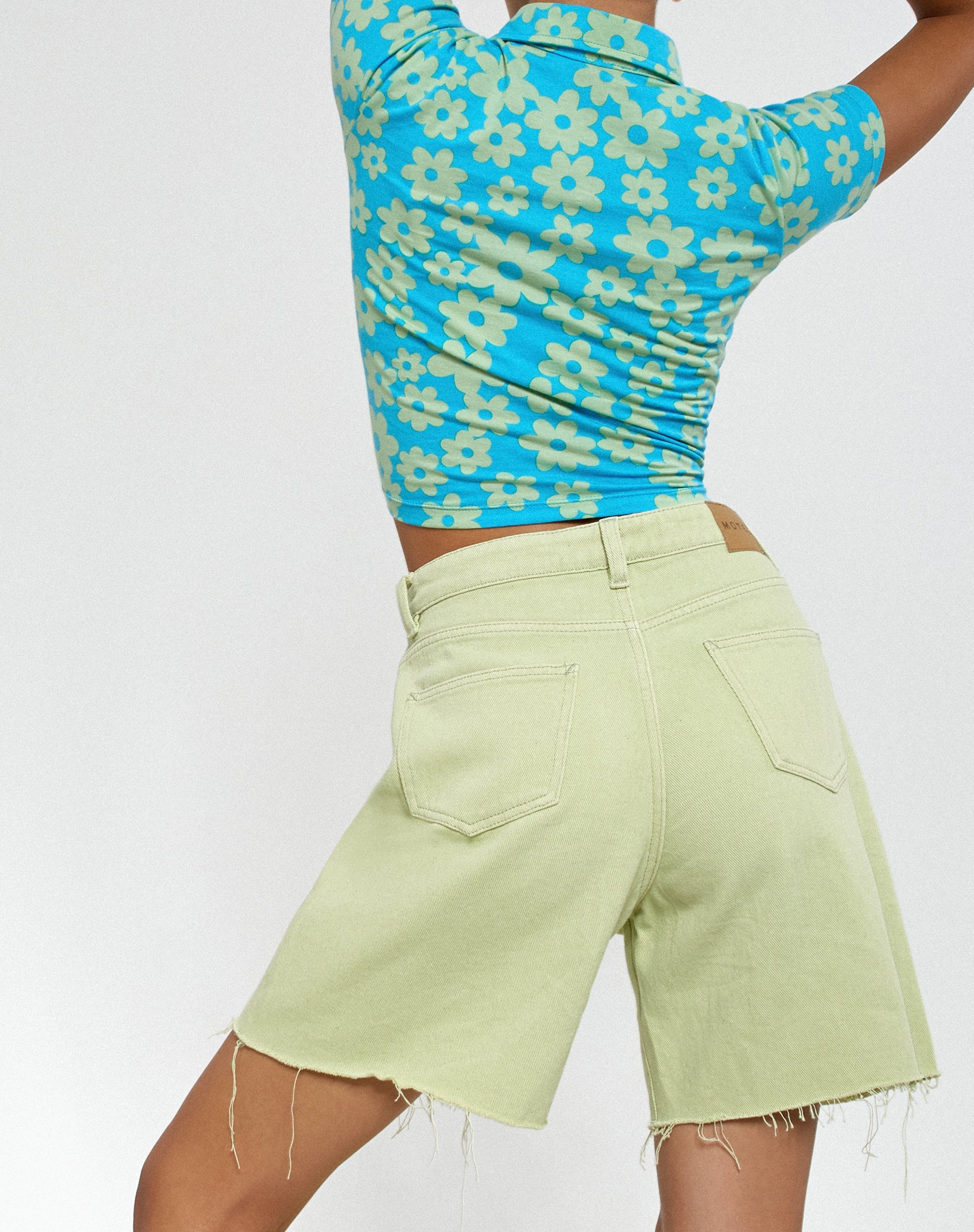 Immagine di Motel X Barbara Kristoffersen Pantaloncini di jeans loose fit in salvia
