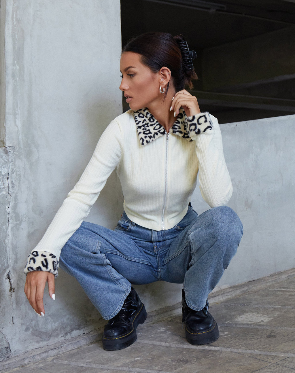 Loria Cardi in costina avorio con animale beige