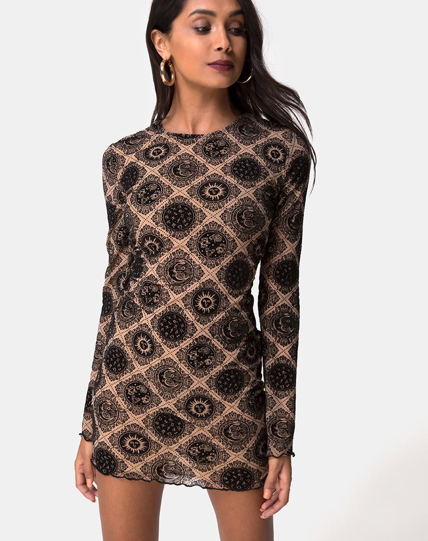 Immagine dell'abito Wyanna in rete color taupe con firma nera