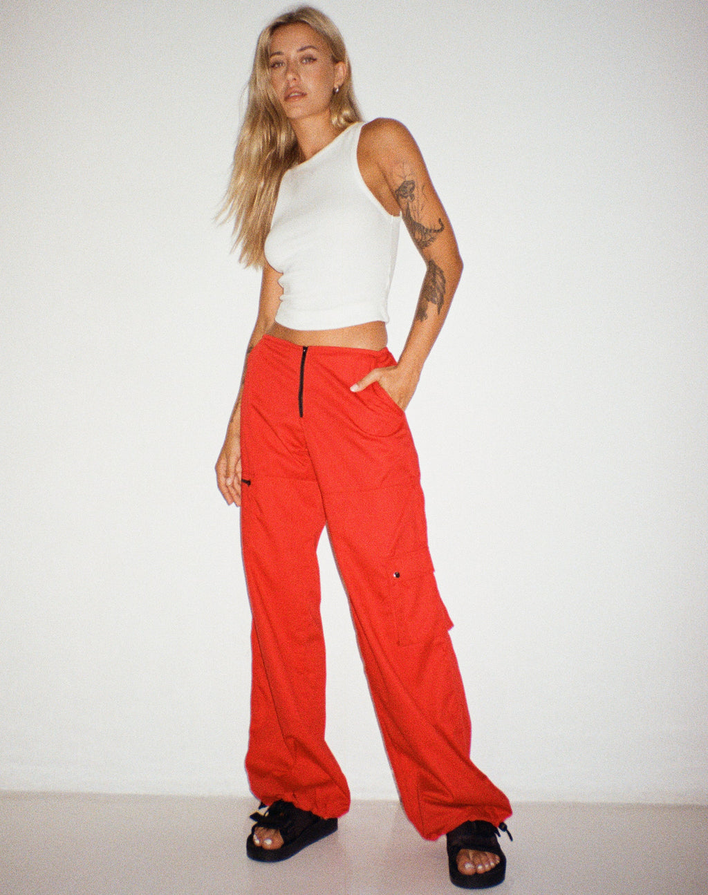 Pantaloni cargo Xander in cotone Drill rosso vero