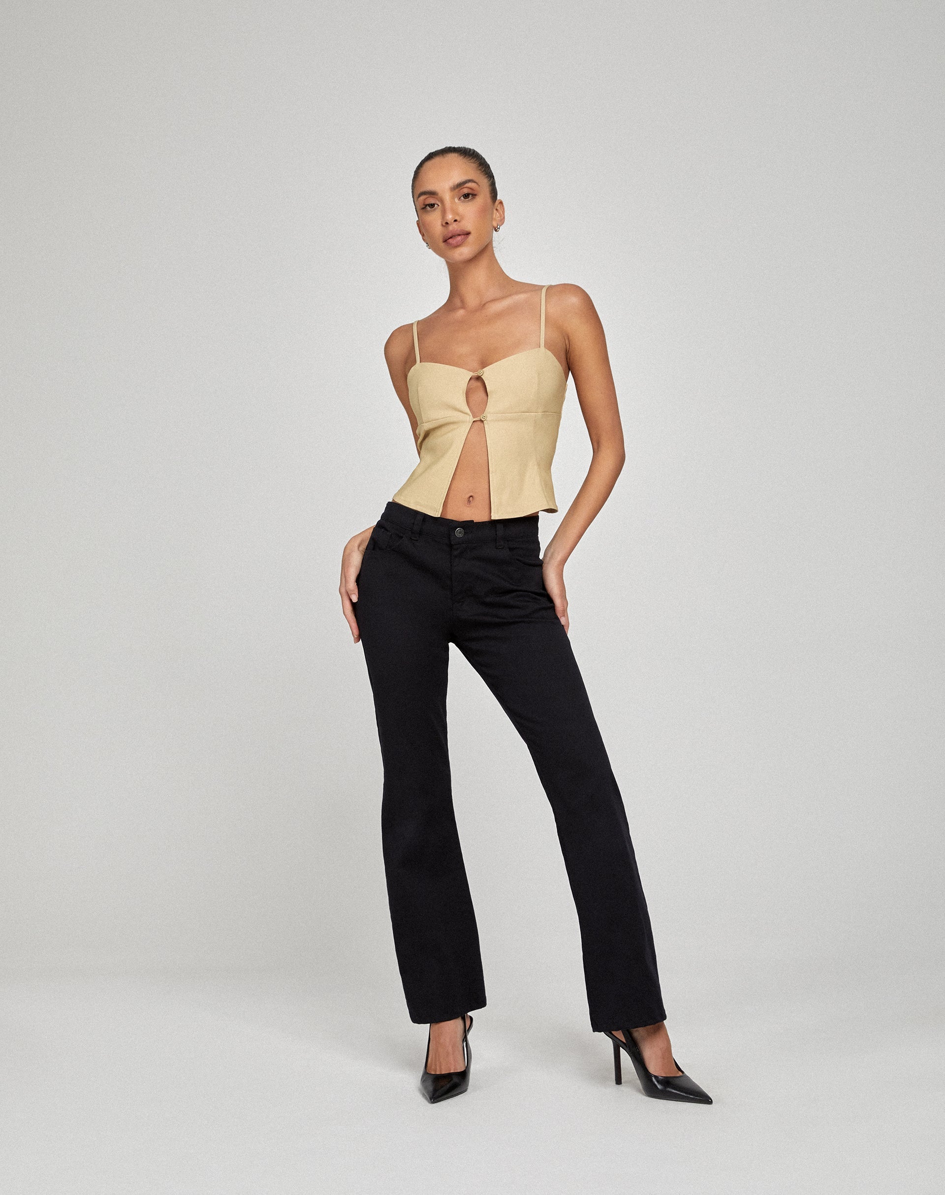 Top Yaka Cami in ecru sartoriale