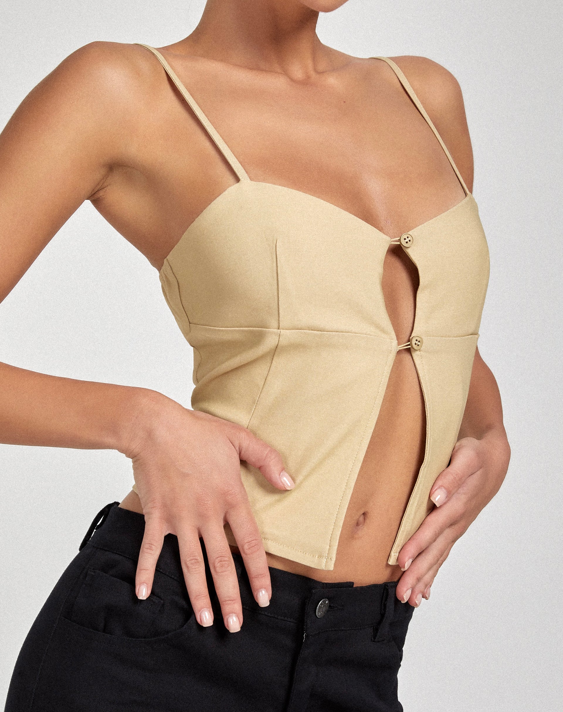 Top Yaka Cami in ecru sartoriale