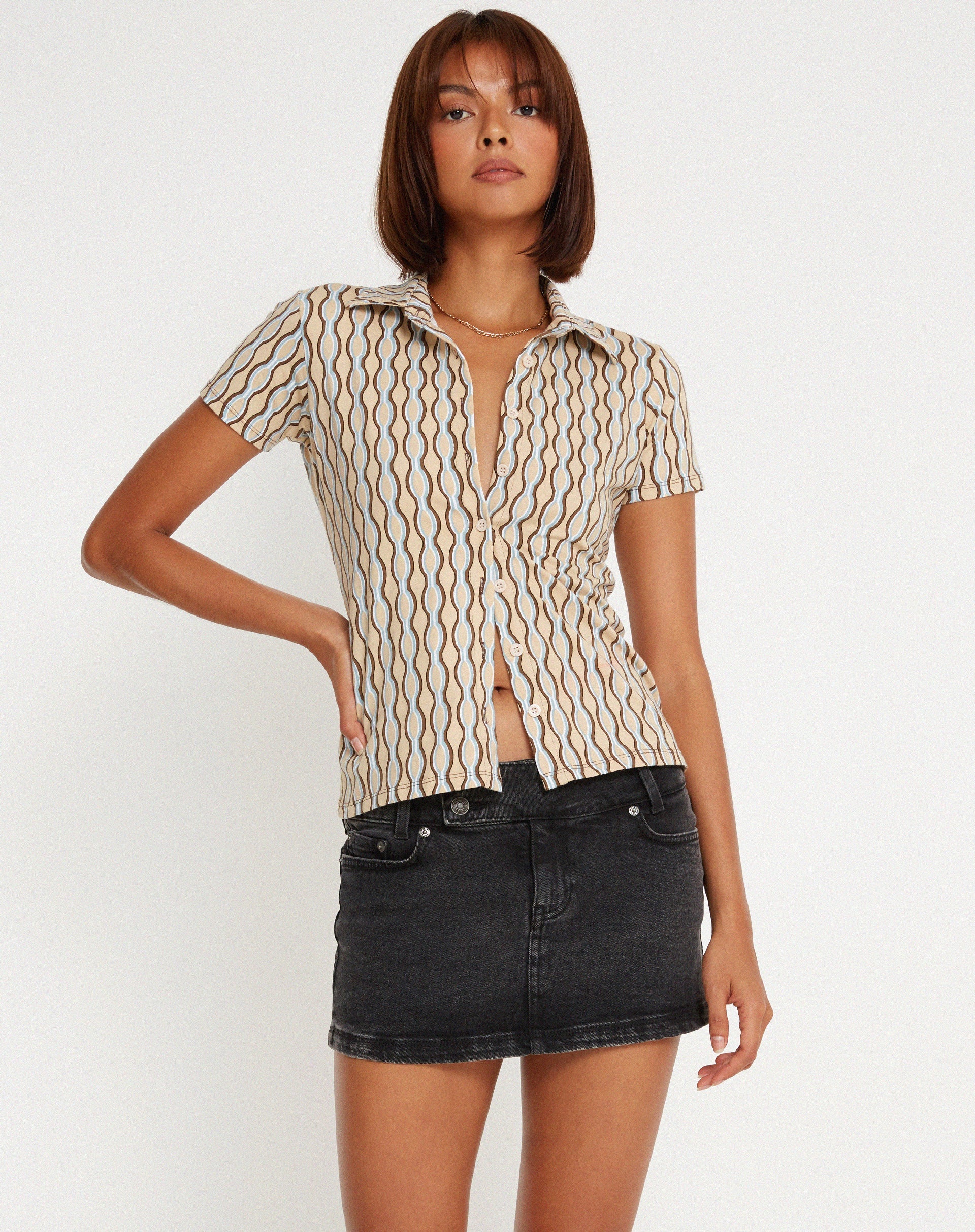 immagine della camicia Yejin in Preppy Geo Brown