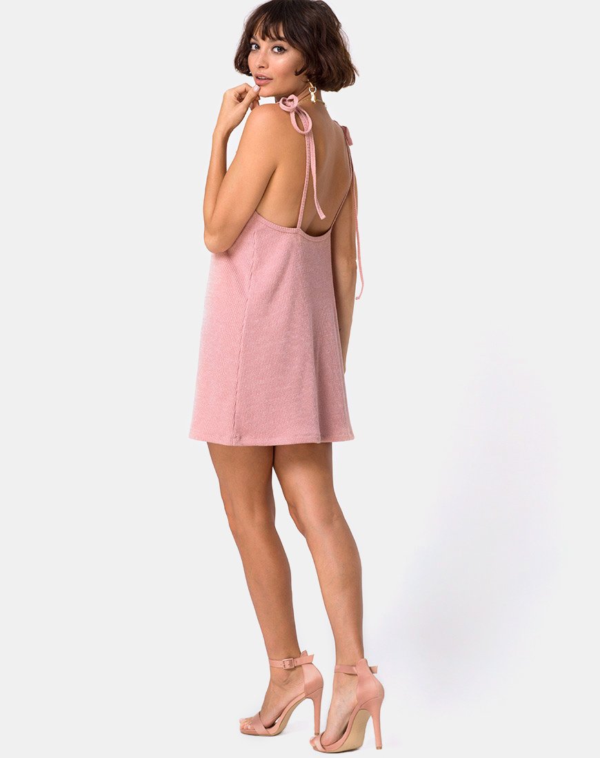 Immagine di Yellav Slip Dress in maglia a costine rosa