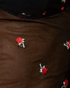 Nero con rose rosse.