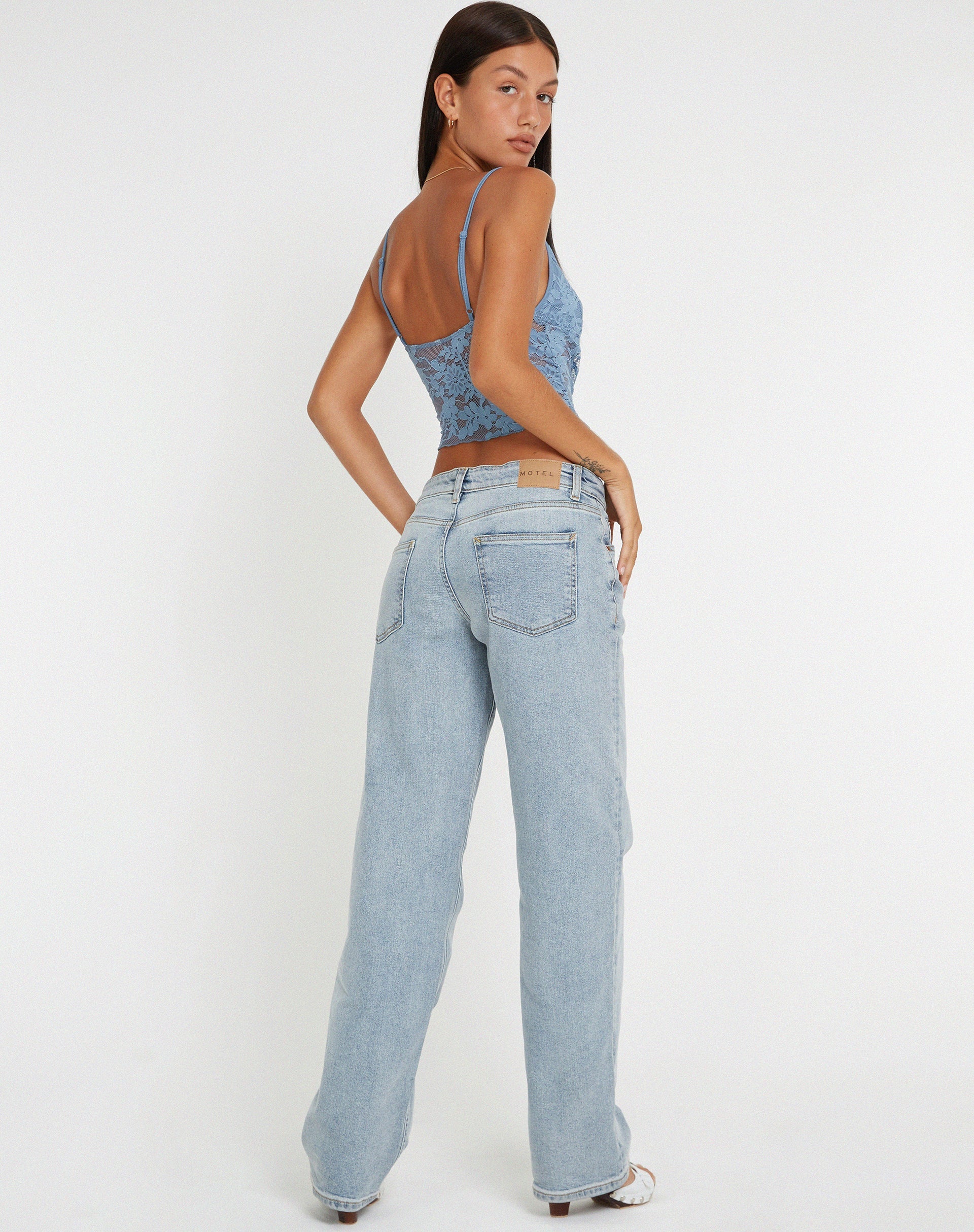 immagine di Yenko Crop Top in pizzo blu