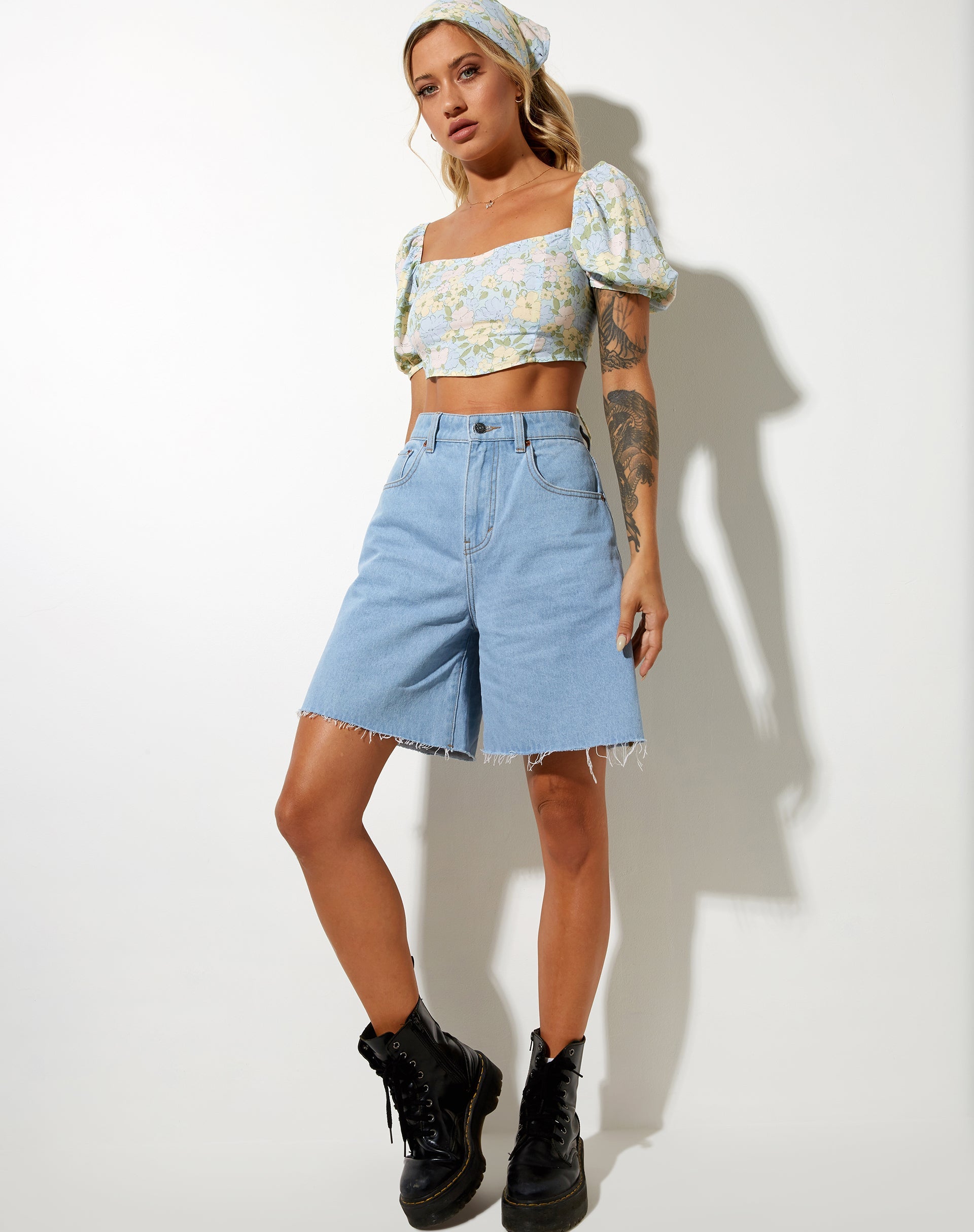 Immagine di Yuja Crop Top in lavato pastello floreale