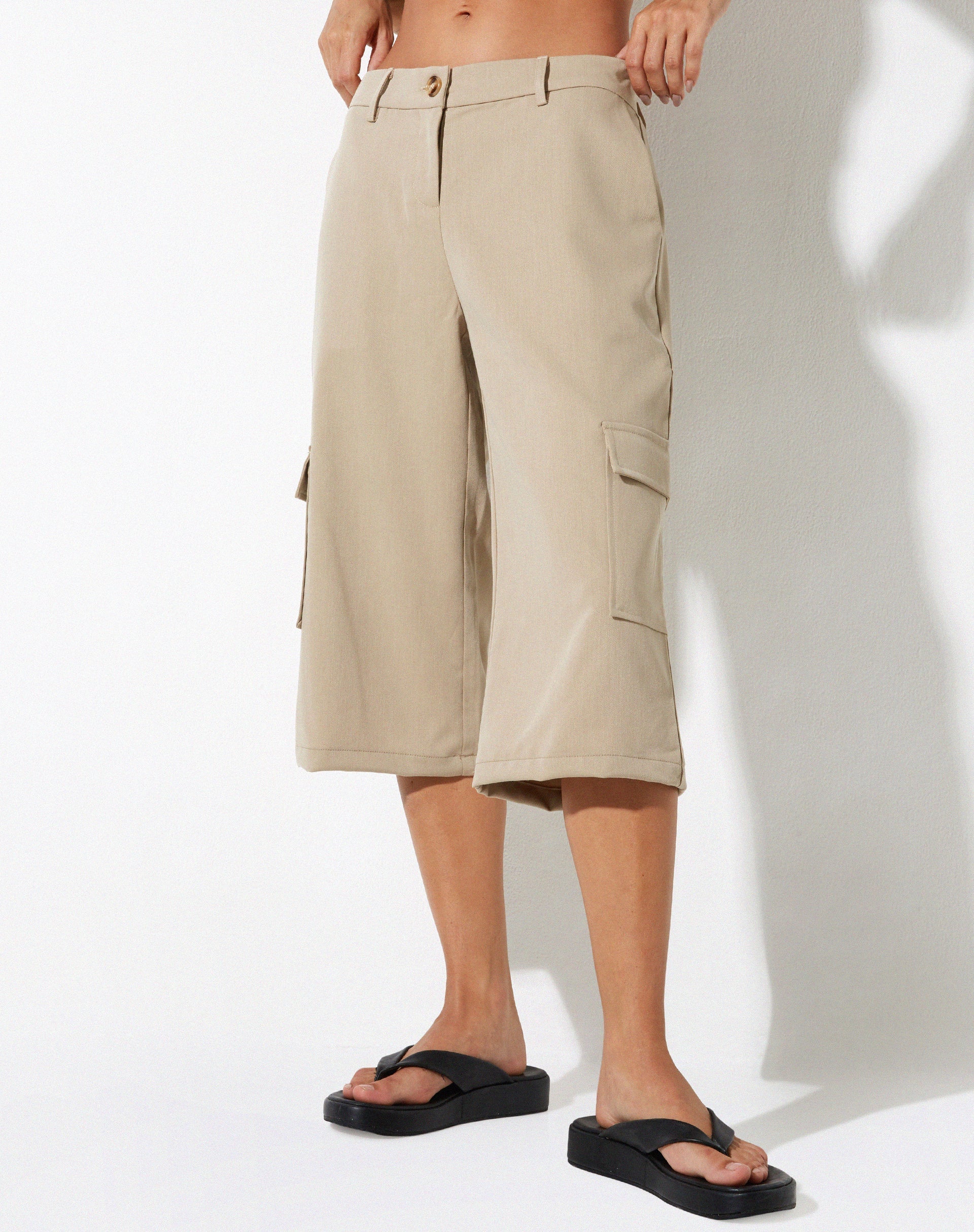 immagine di Yungmi Short in Soft Tailoring Tan