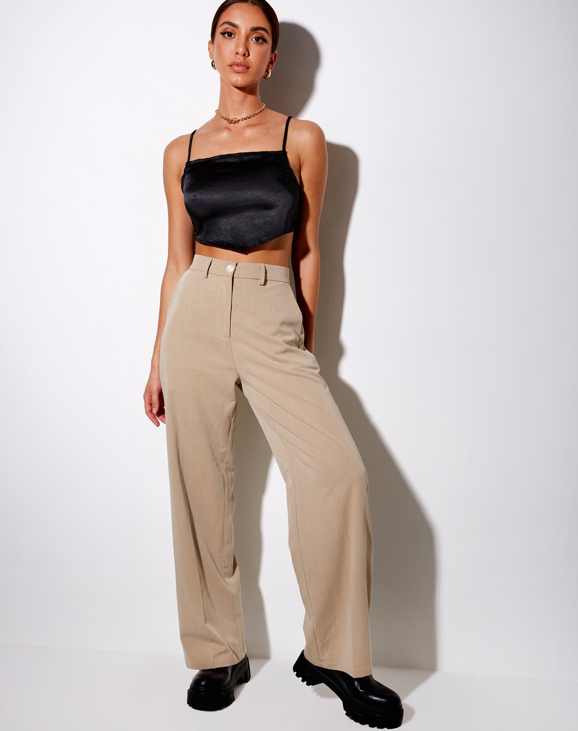 Immagine di Zashe Cami Top in satin nero