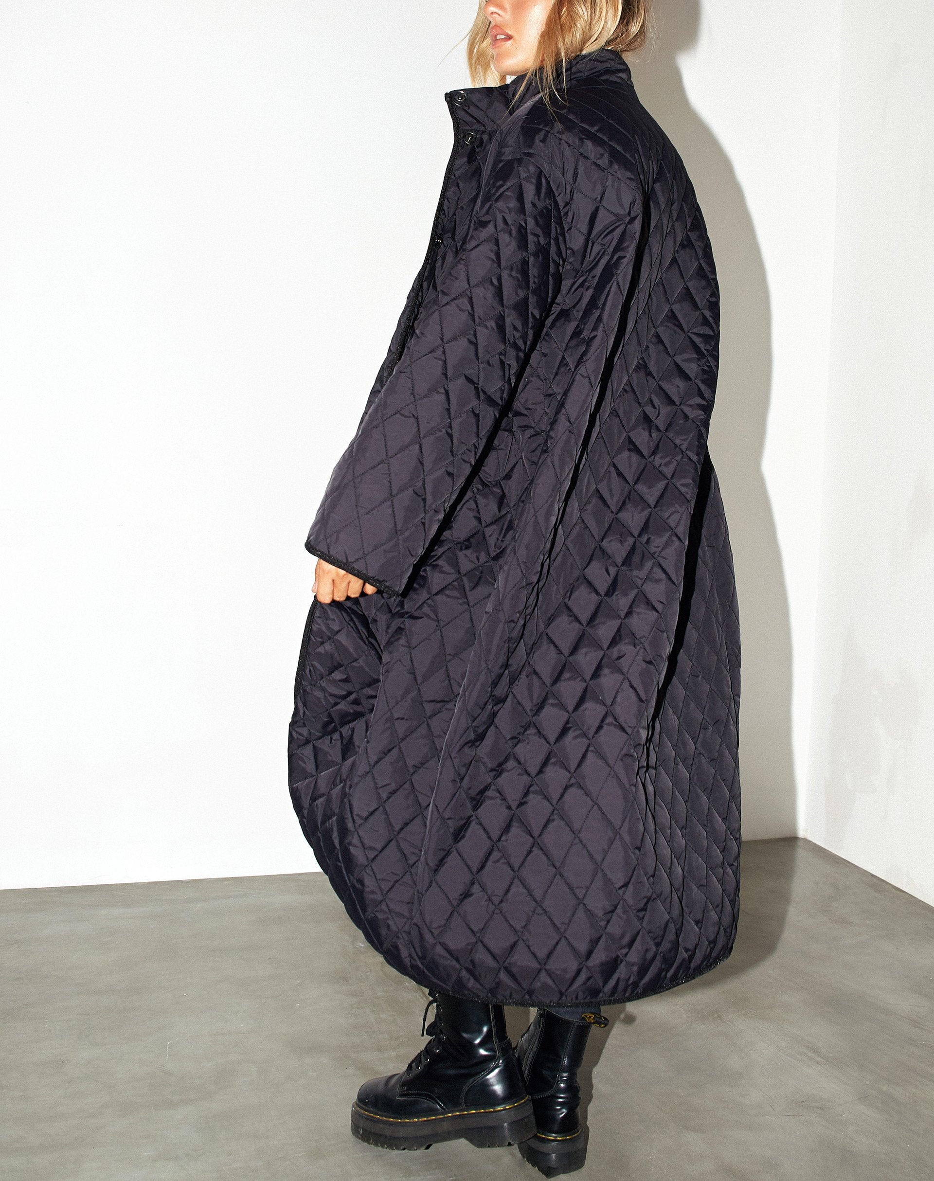 Immagine del cappotto Zaza in nero