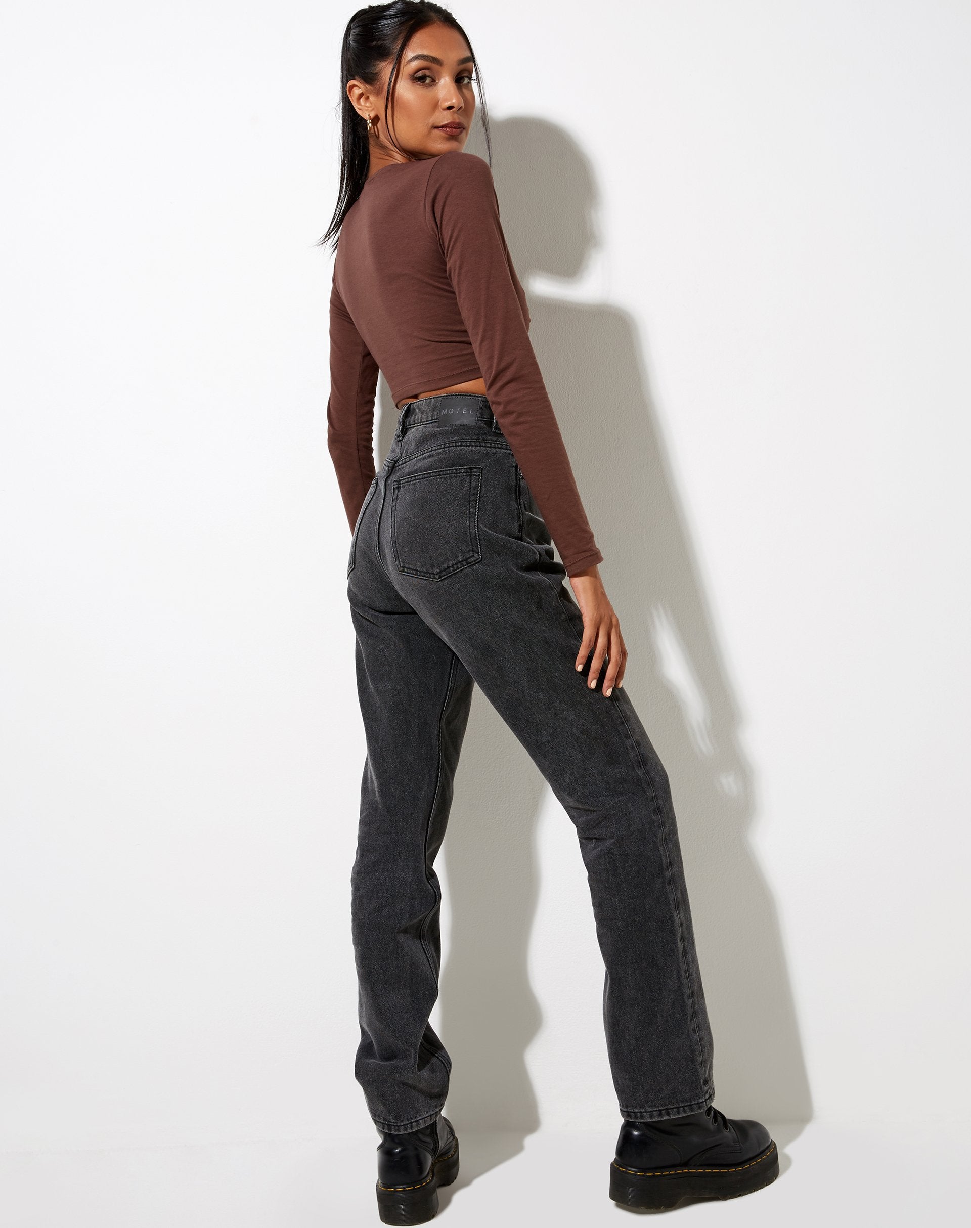 Immagine di Zen Crop Top in Mogano profondo