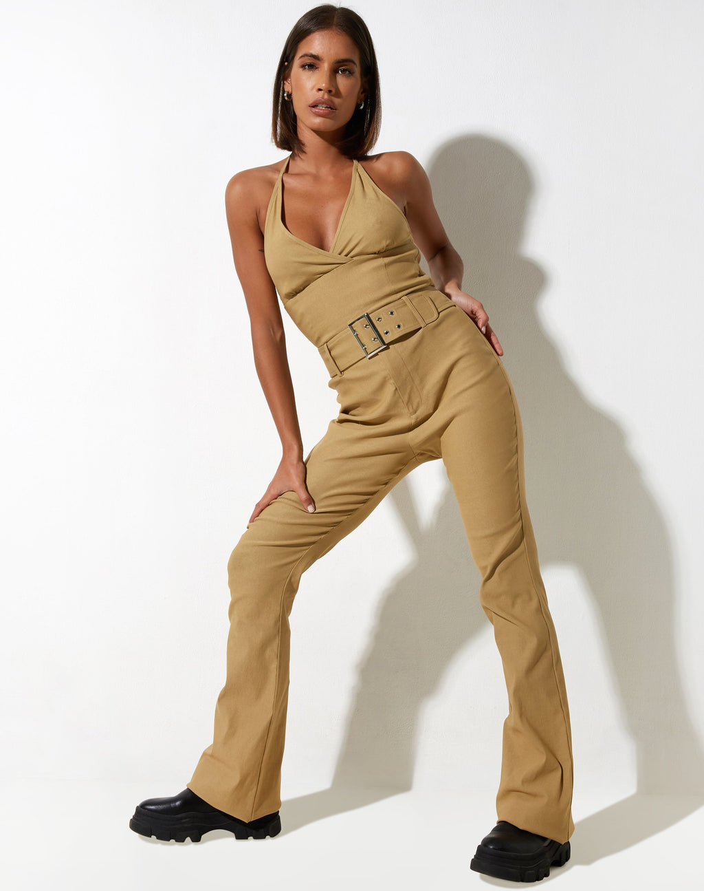 Pantaloni svasati Zocha in stucco sartoriale
