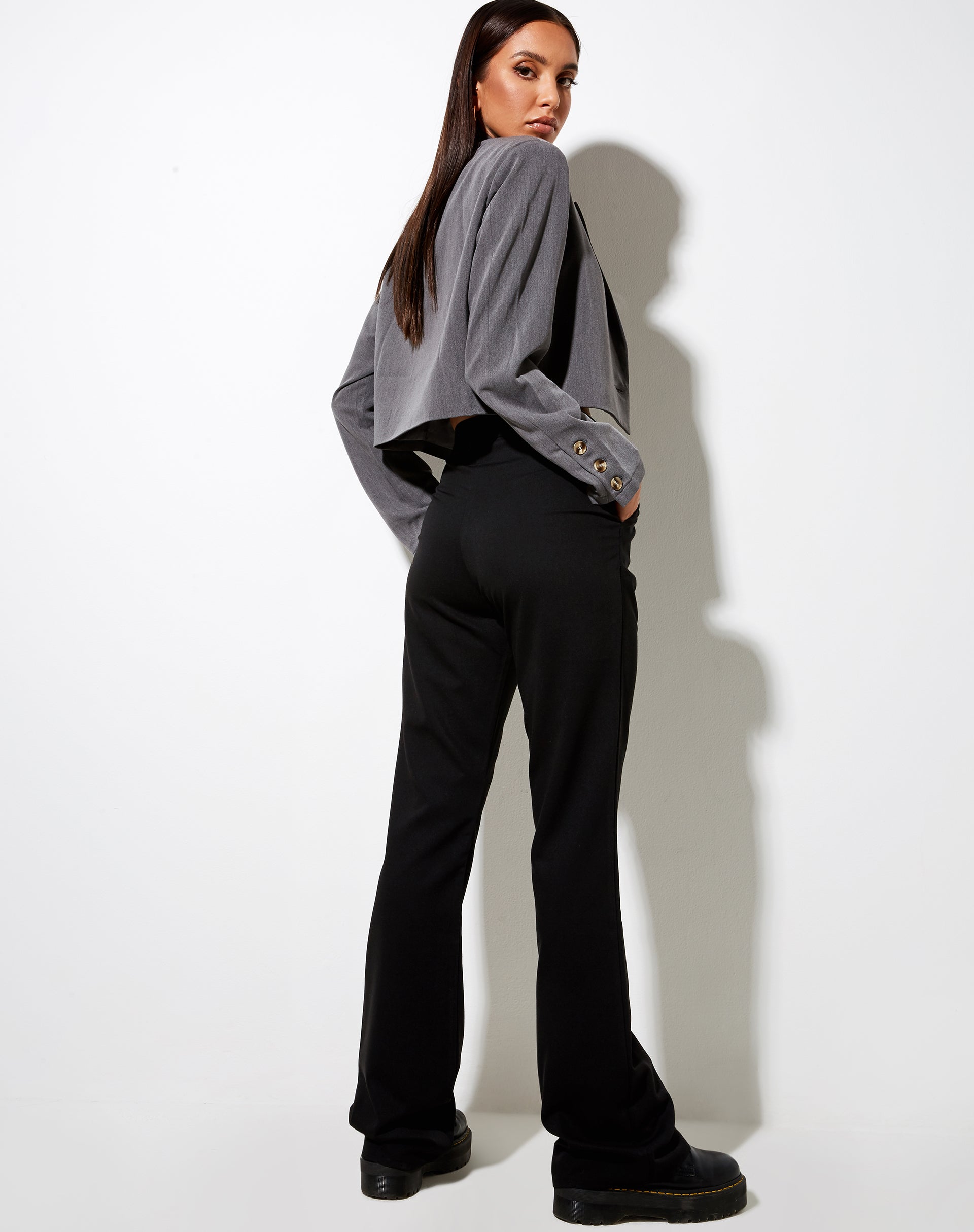 Immagine di Zoven Pantalone svasato in nero sartoriale