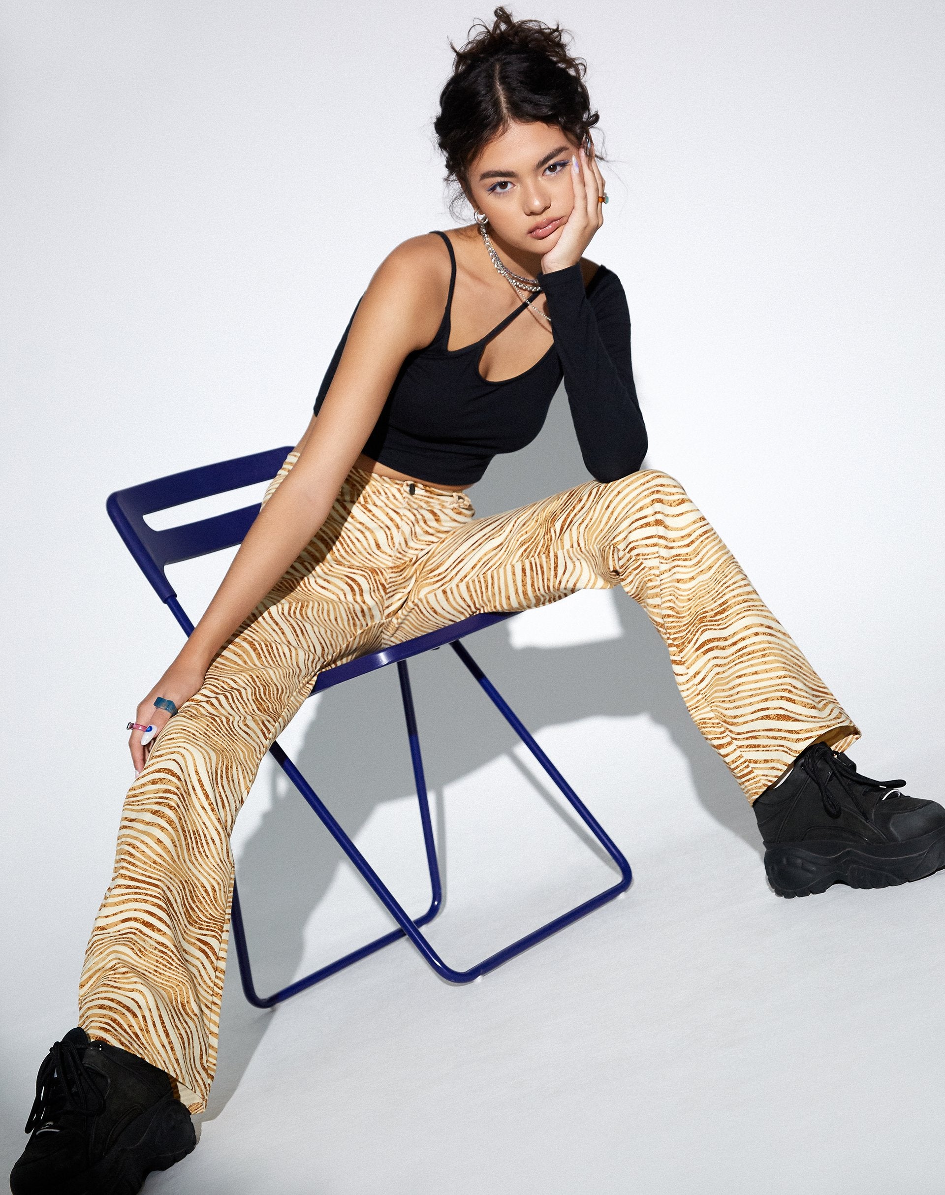 Immagine di MOTEL X OLIVIA NEILL Zoven Flare Trouser in Desert Terrain Tan