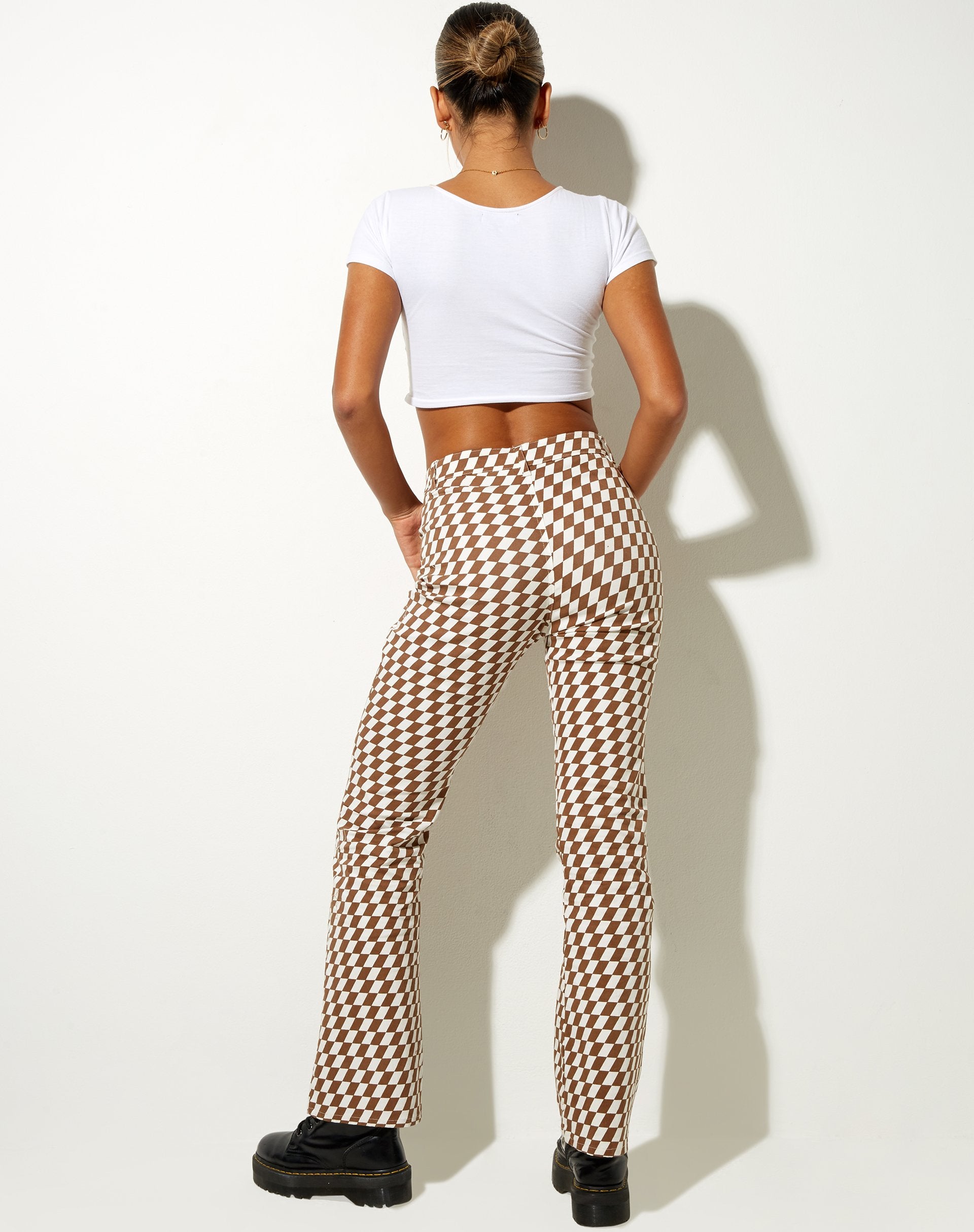Immagine di Zoven Pantalone svasato a quadri diagonali Tan e avorio
