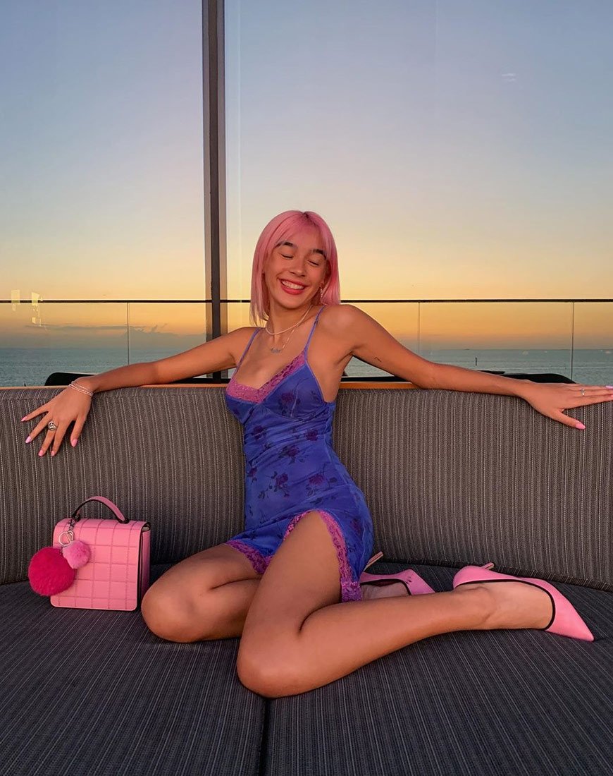 Immagine dell'abito Coti in rosa lilla con pizzo lilla