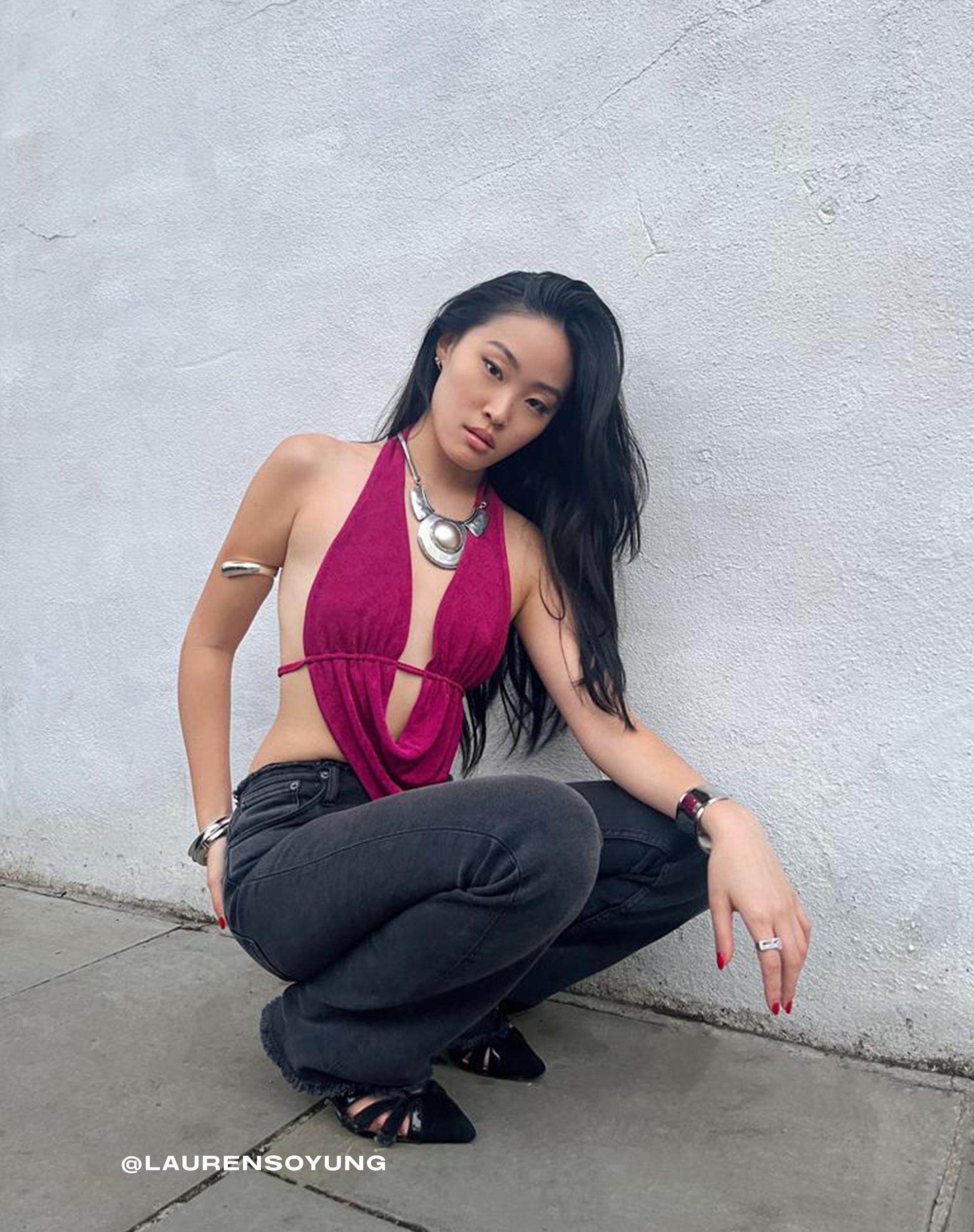 immagine di Nindita Halterneck Crop Top in Magenta Purple