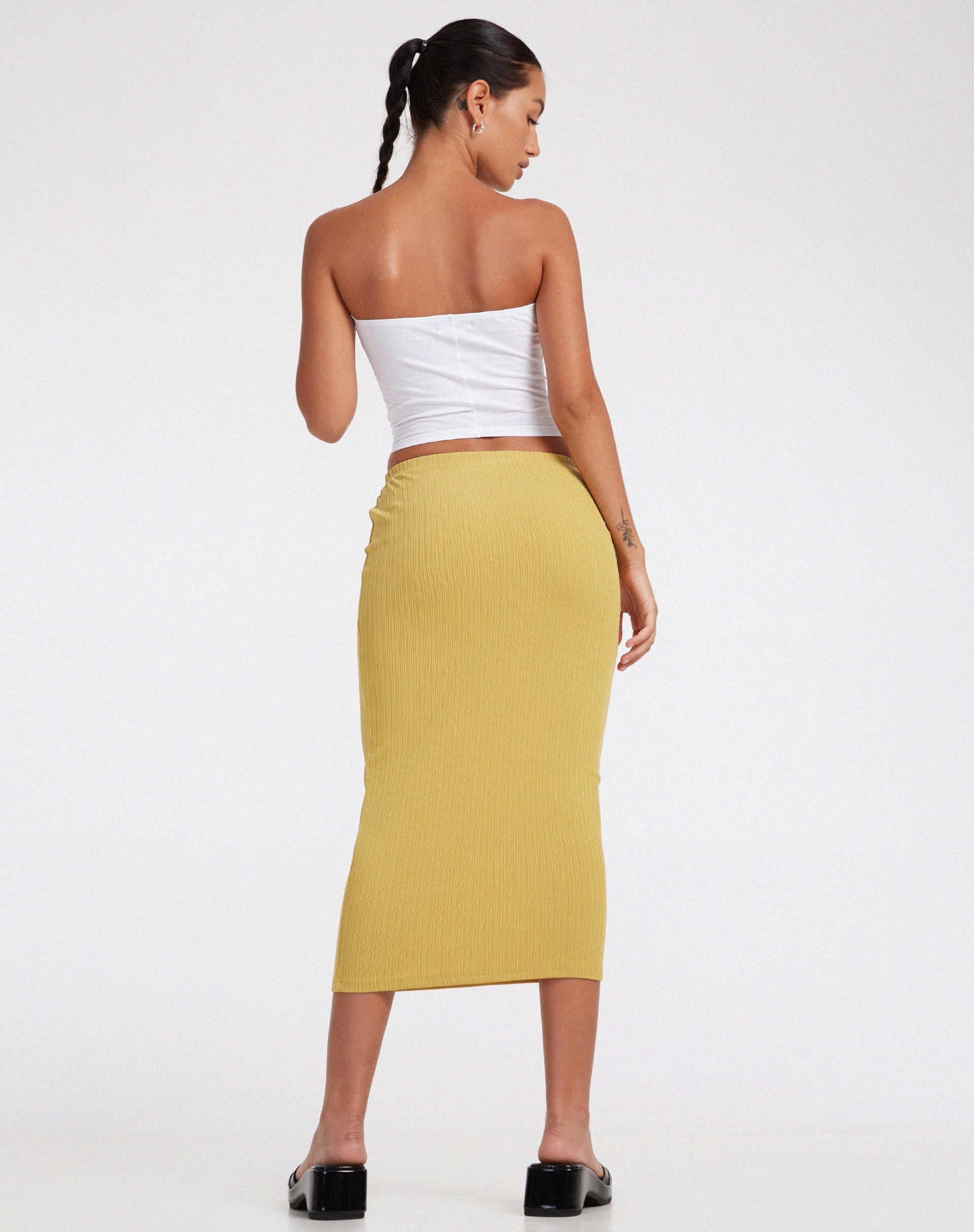 immagine di Magata Midi Skirt in Jersey Plise Mustard