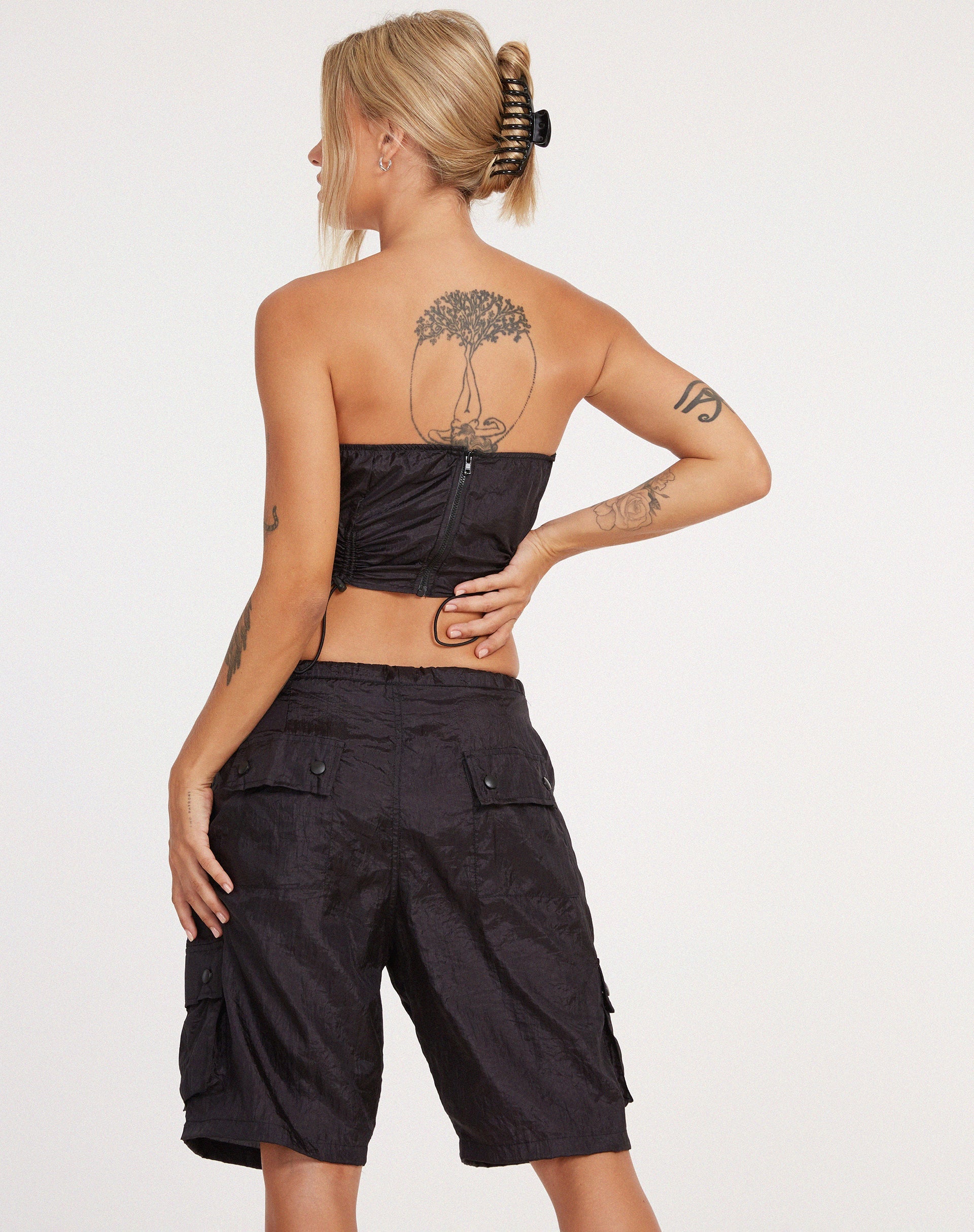 immagine di Tenchi Short in Parachute Black